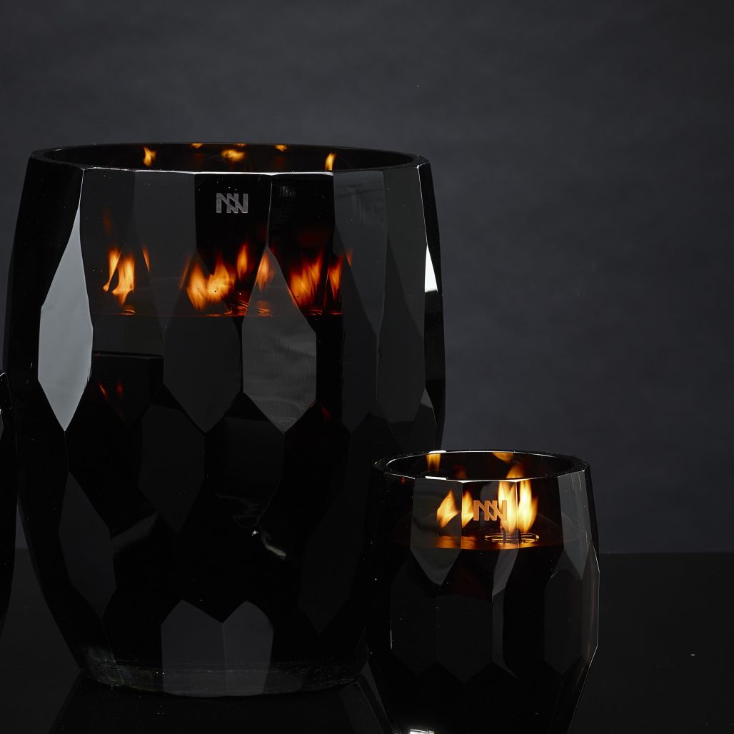 Jewel Black Vela